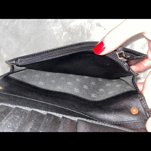 Authentic Chanel coco Wallet - Picture 5 of 8